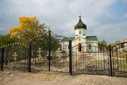 Храм свт. Феодосия Черниговского в Ступках