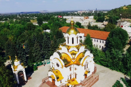 Викторовский храм в Мирнограде (Димитрове)