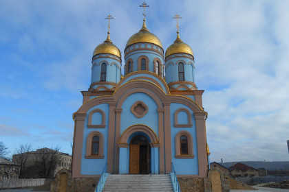 Покровский храм Доброполья