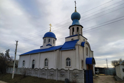 Знаменский храм в посёлке Черкасское