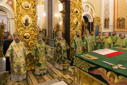 Богослужение в Преображенском соборе Донецка