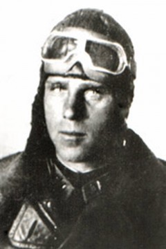 Лётчик-герой Николай Баранов