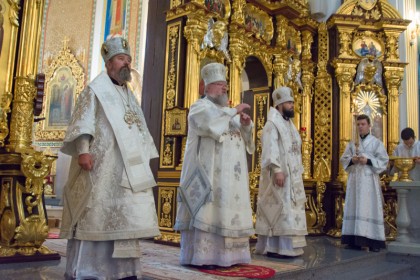 Престольный день Преображенского собора Донецка