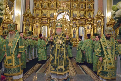 Архиерейское богослужение в Преображенском соборе Донецка