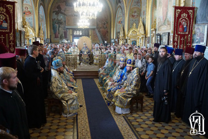 Торжества в честь 5-летия Изюмской епархии
