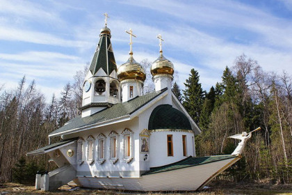 Храм Троицы Живоначальной в Новой Москве