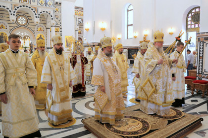 Архиереи Донбасса в Богоявленском соборе