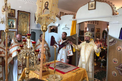 епископ Спиридон в Ильинском храме