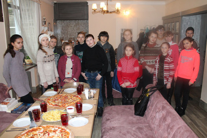 едовый дворец посетили воспитанники воскресной школы из Белозёрского
