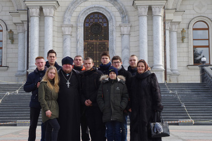 Молодёжная группа Андреевского храма Ждановки посетила Горловку