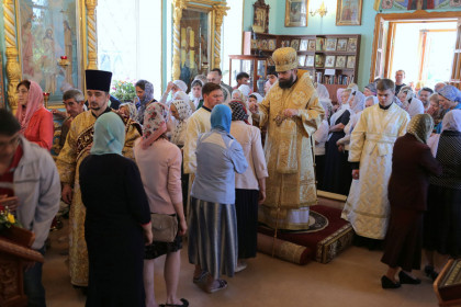 Архиерейское богослужение в Николаевском храме Веровки