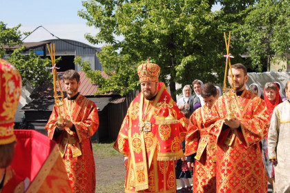 Епископ Спиридон в Александровском храме города Белицкое