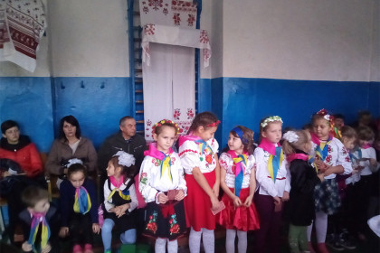 Посвящение первоклашек в казачата в ОШ № 14 города Белозёрское