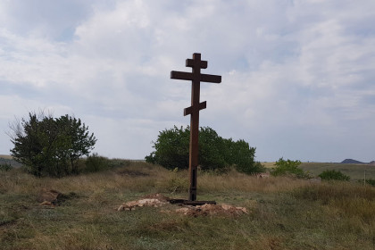 Установка поклонного креста в Алексеево-Орловке