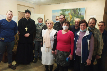 Священник посетил центр помощи бездомным в Дружковке