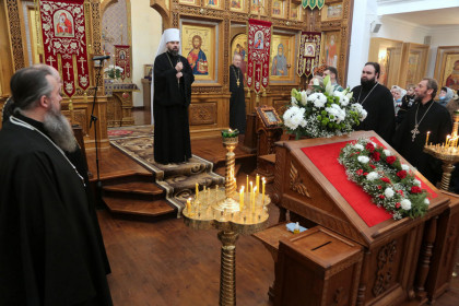 Неделя Крестопоклонная в Иово-Почаевском храме Константиновки