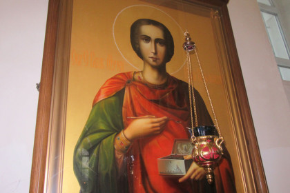 Иконы Николая Капиноса в Серафимовском храме Славянска