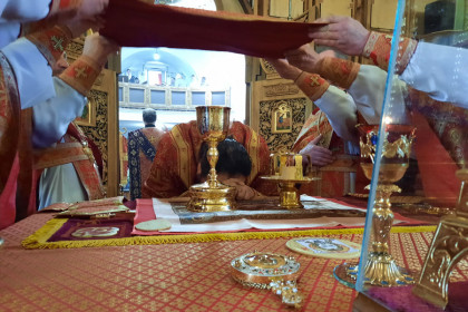 Епископ Константиновский Паисий совершил литургию в Иово-Почаевском храме Константиновки