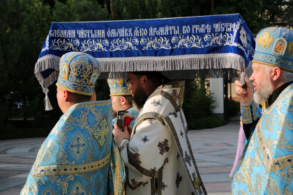 Чин погребения Плащаницы Богоявленский кафедральный собор Горловки