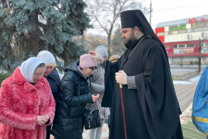 Архиепископ Паисий совершил богослужение в Свято-Духовском храме Славянска