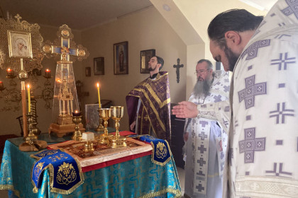Архиепископ Паисий совершил богослужение в Казанском храме посёлка Яровая