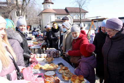 Накануне масленичной недели в Иово-Почаевском храме Константиновки прошла ярмарка