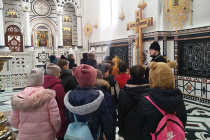 Школьники посетили Богоявленский кафедральный собор