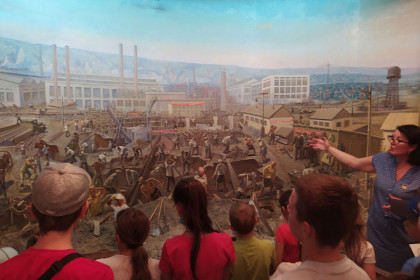 Дети побывали на экскурсии в музеи истории Новокраматорского машиностроительного завода