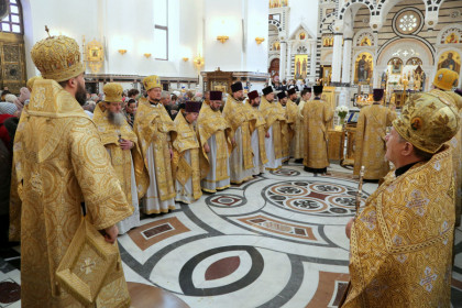 Неделя Торжества Православия в Богоявленском кафедральном соборе Горловки