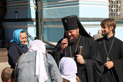 Архиепископ Спиридон совершил литургию в храме Рождества Пресвятой Богородицы посёлка Новоэкономическое