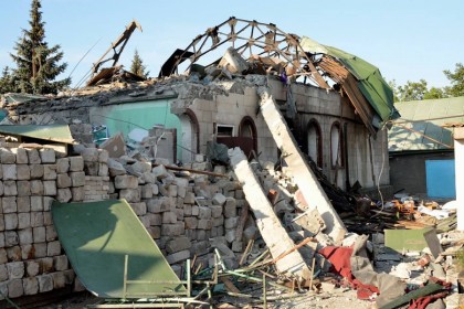 Разрушенный снарядом храм во имя святого праведного Иоанна Кронштадтского в Кировском