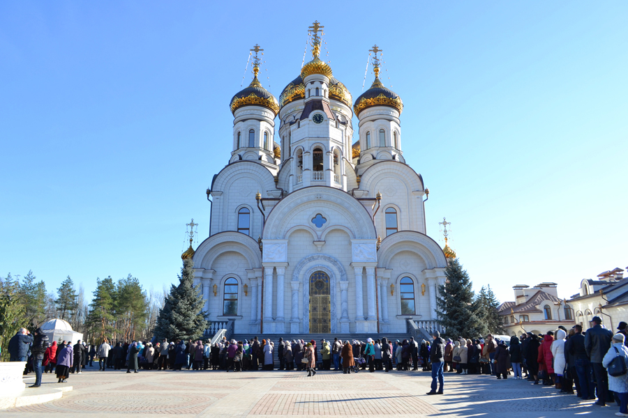 Собор в горловке на улице гагарина фото